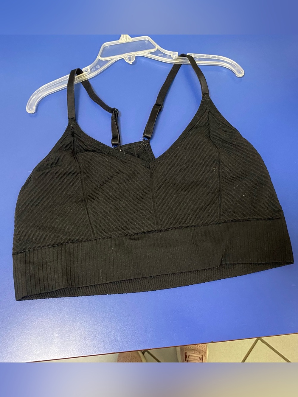 Pink Victoria’s Secret Black Ribbed Seamless Bralette racerback size medium